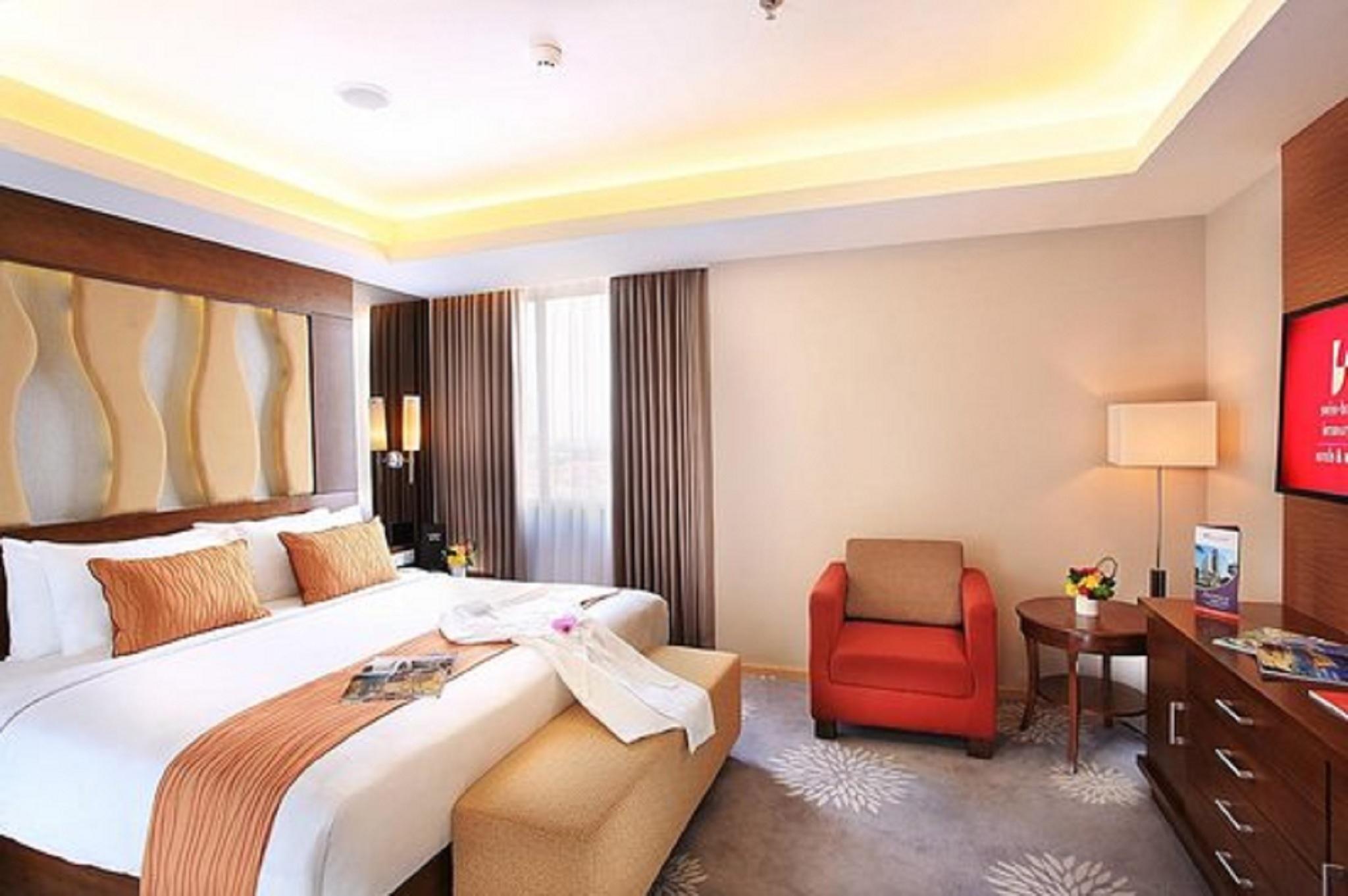 Swiss-Belinn Manyar Surabaya Exterior photo