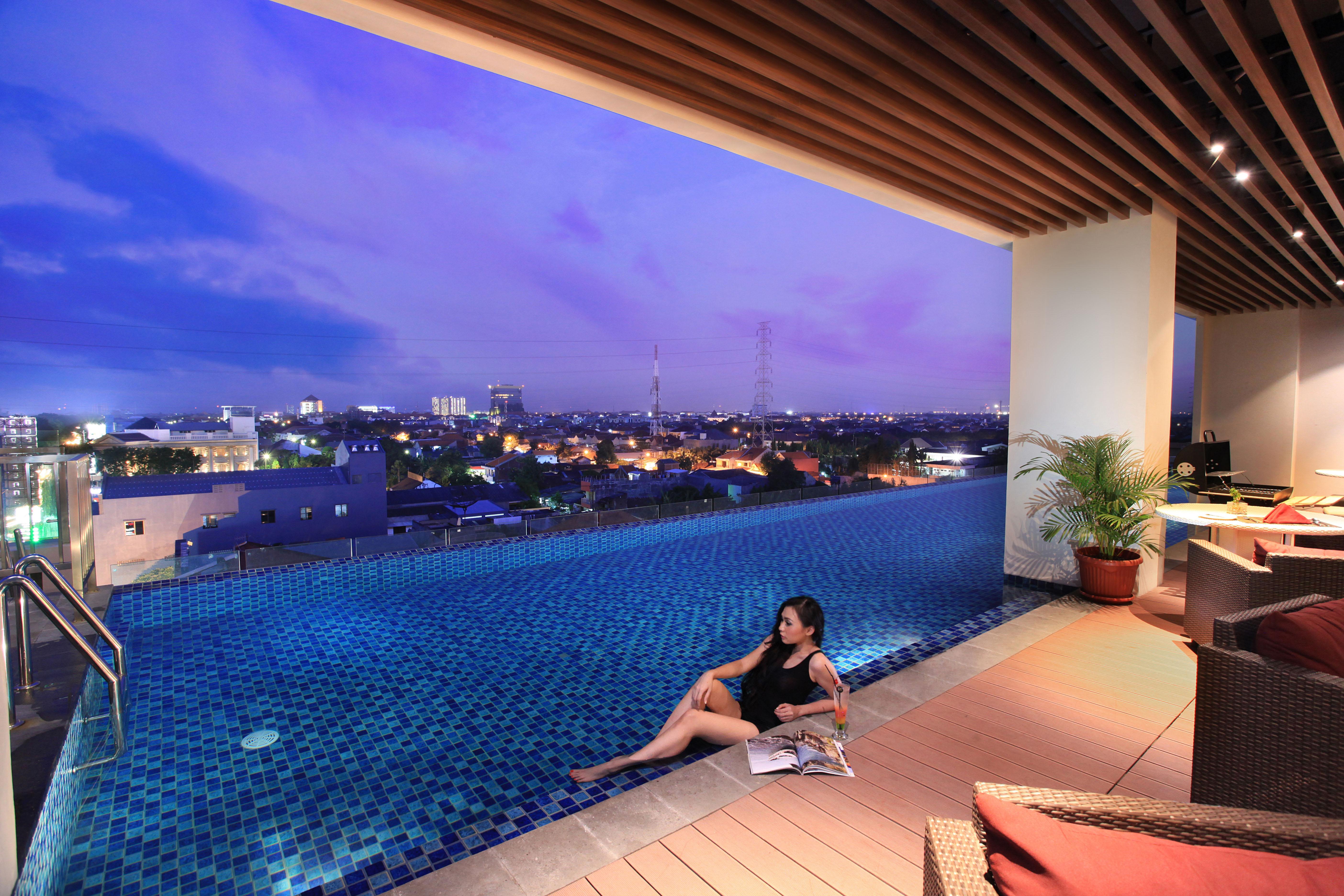 Swiss-Belinn Manyar Surabaya Exterior photo