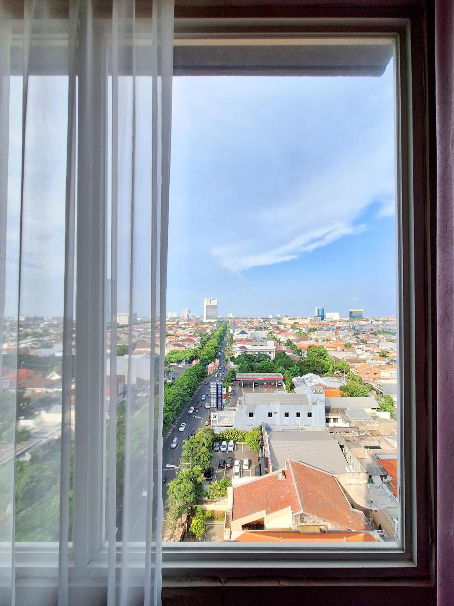 Swiss-Belinn Manyar Surabaya Exterior photo